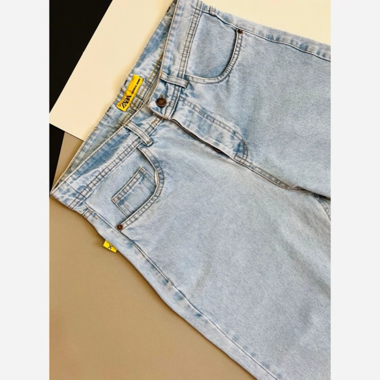 شلوار لی مام فیت آبی روشن مردانه با فاق بلند و دوخت تمیز