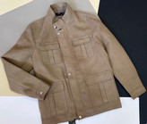 کت مردانه مخملی با یقه ایستاده و چهار جیب در فروشگاه پوشاک