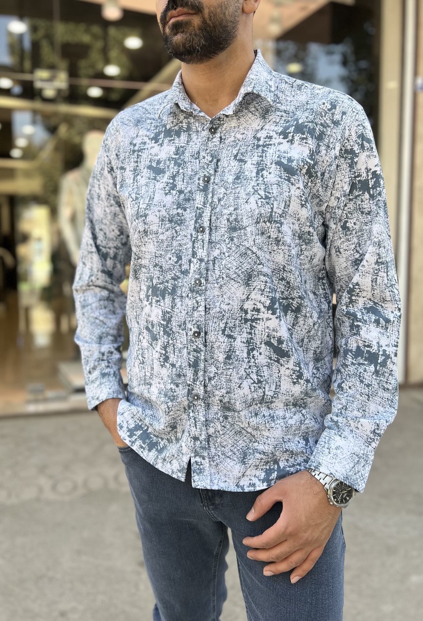 پیراهن طرح‌دار مردانه با پارچه کشی و طرح چاپی شیک