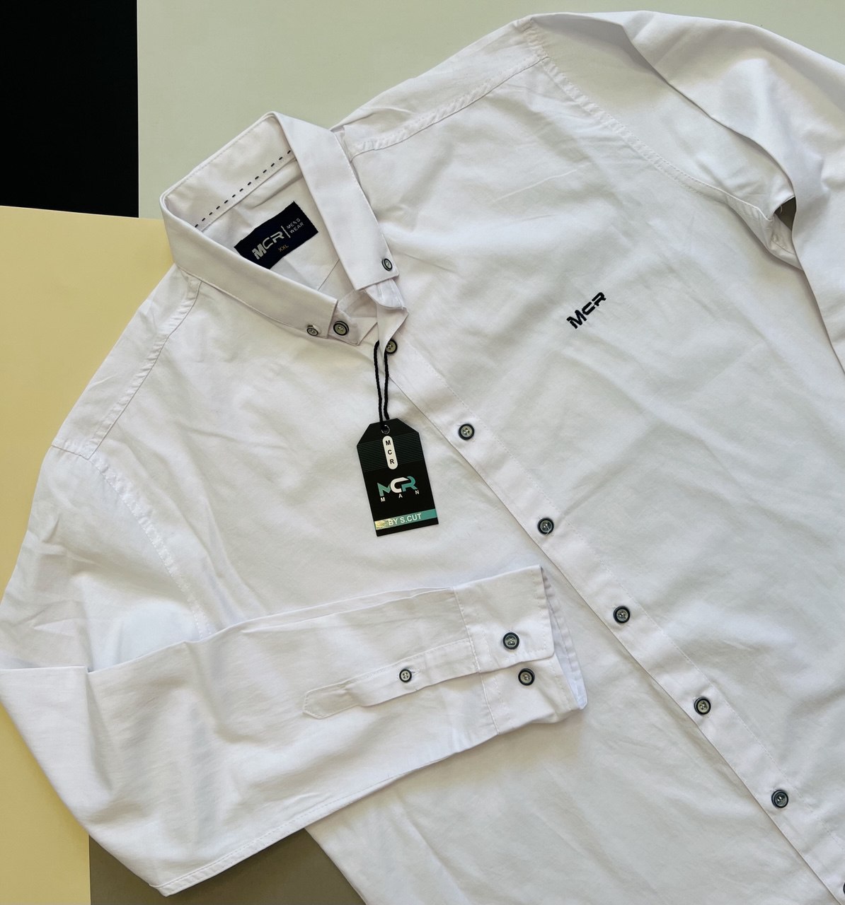 پیراهن سفید مردانه مدل اسلیم فیت با پارچه نخی