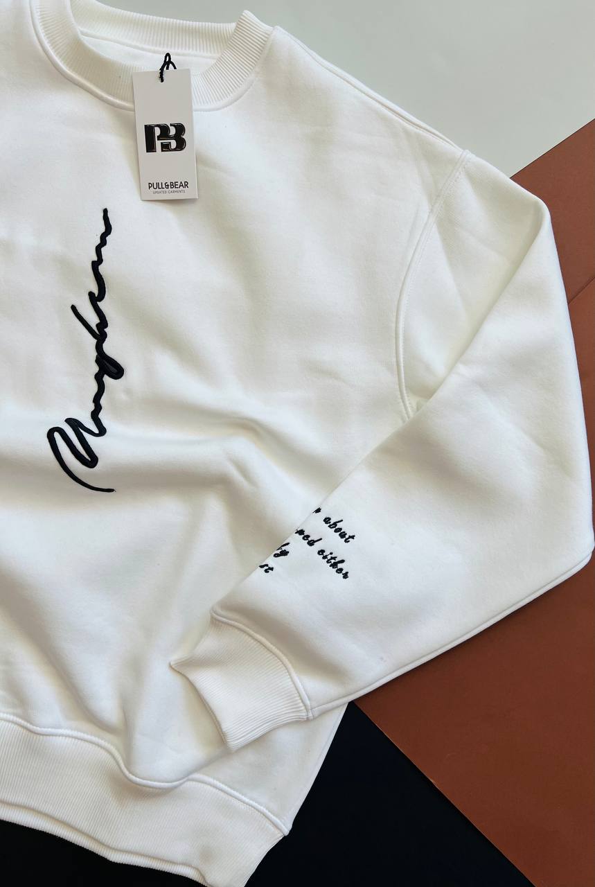 دورس مردانه سفید سهنخ داخل پنبهای فرم نیمهآزاد با گلدوزی روی سینه و آستین