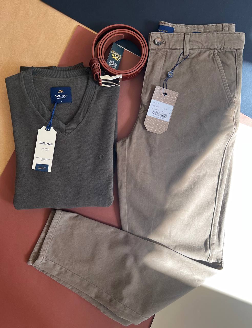 بلوز مردانه سلانیک یقه‌هفت در رنگ سرمه‌ای – مناسب فصل پاییز و زمستان