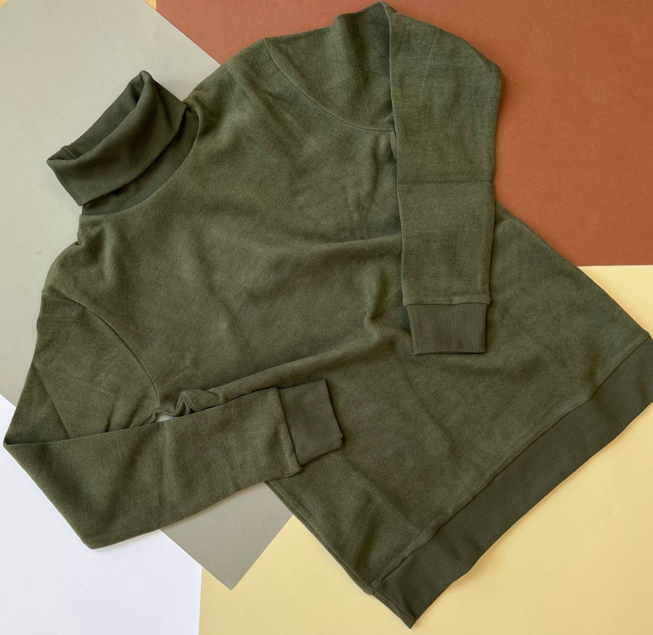 پلیور یقه‌اسکی مردانه سلانیک خارخورده سبز زیتونی