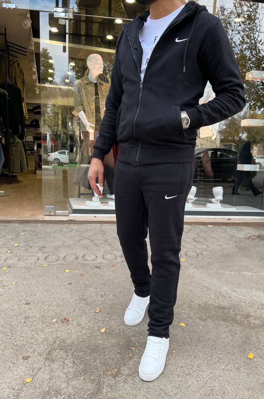 ست راحتی مردانه نایکی دورس سه‌نخ با سویشرت کلاهدار و شلوار لوگودار