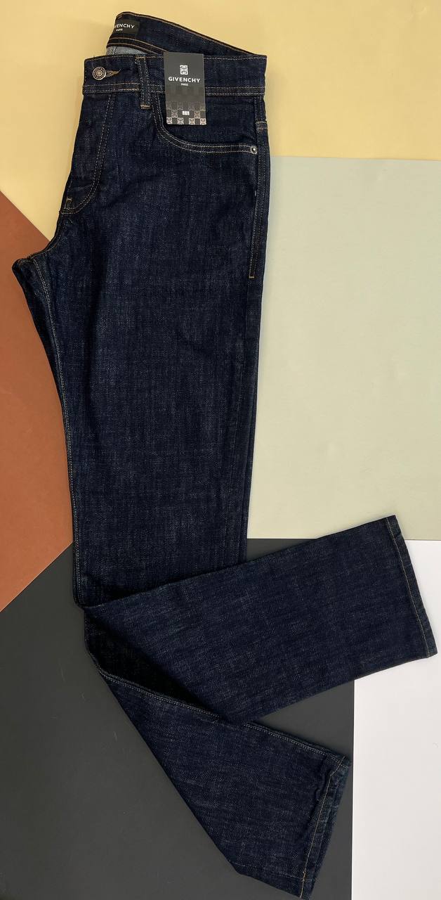 شلوار جین نیم‌خام سرمه‌ای تیره مردانه مدل مینی با ترکیب ۹۸٪ پنبه و ۲٪ الاستین