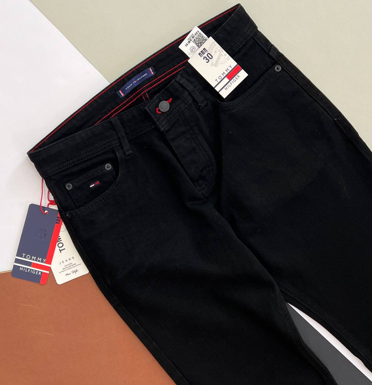 شلوار جین مشکی راسته مردانه با پارچه کشی و دوخت استاندارد