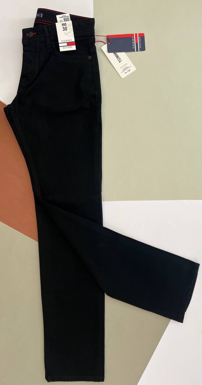 شلوار جین مشکی راسته مردانه با پارچه کشی و دوخت استاندارد