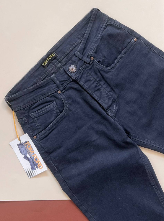 شلوار جین کشی مردانه طوسی دودی با پارچه نرم و منعطف