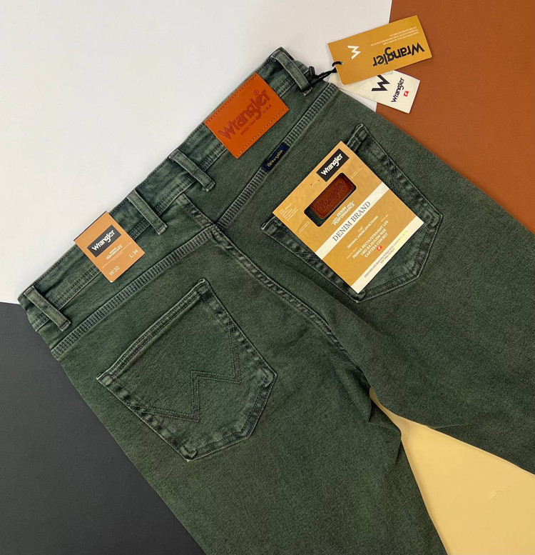 شلوار جین مردانه Wrangler راسته رگولار سبز زیتونی تیره جین کشی