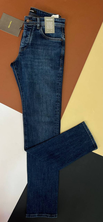 شلوار جین مردانه Tom Ford رنگ آبی تیره مدل Mini با طراحی لوکس و دوخت ظریف